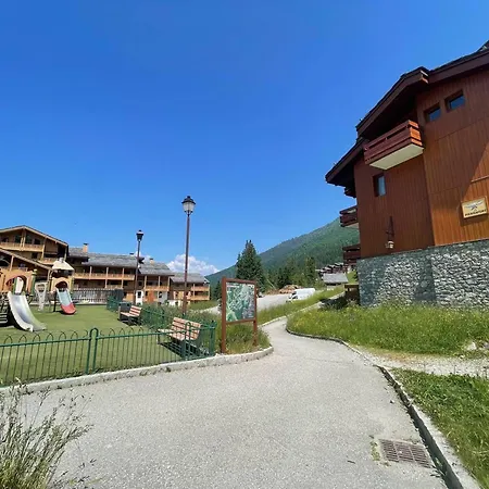 Valmorel: Appt 32m², Skis Aux Pieds, Balcon, Casier A Skis - Fr-1-356-486 アパート ヴァルモレル